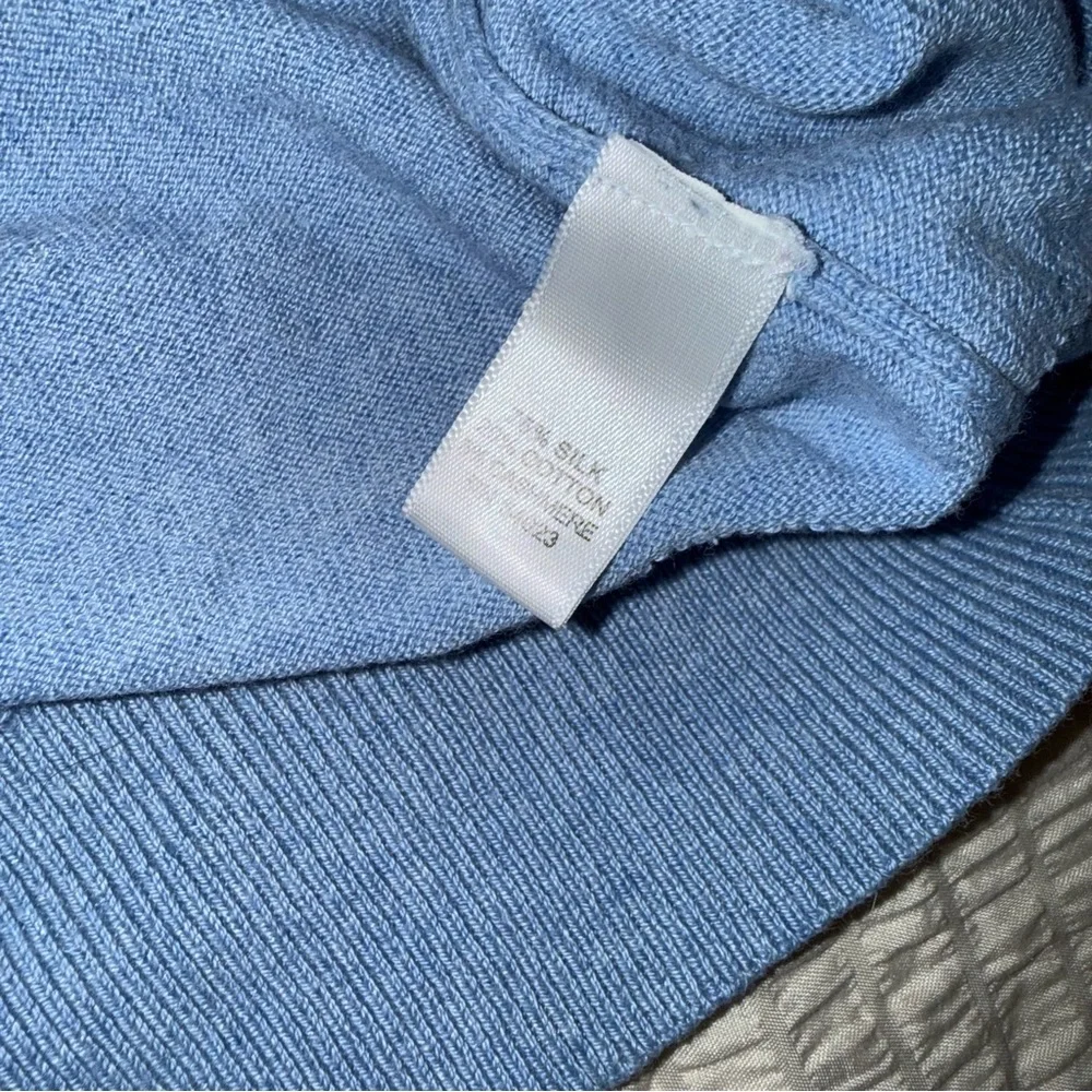 Light Blue BR Silk Cashmere Blend V Neck Sweater large - Picture 3 of 4